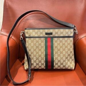 Gucci Beige and Black Crossbody Bag